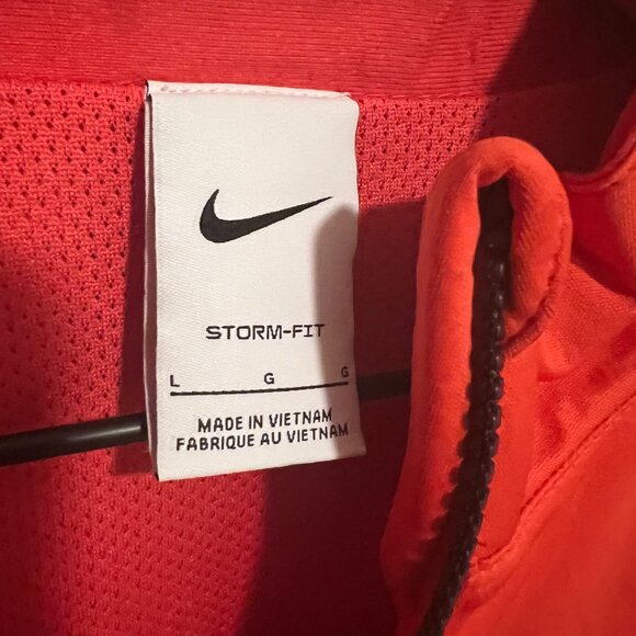 Mens Nike storm-fit victory coat red
New without tags - Picture 3 of 3